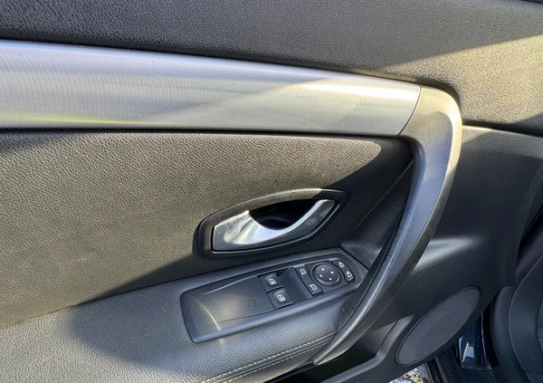 Renault Laguna cena 26950 przebieg: 235821, rok produkcji 2009 z Biała małe 106